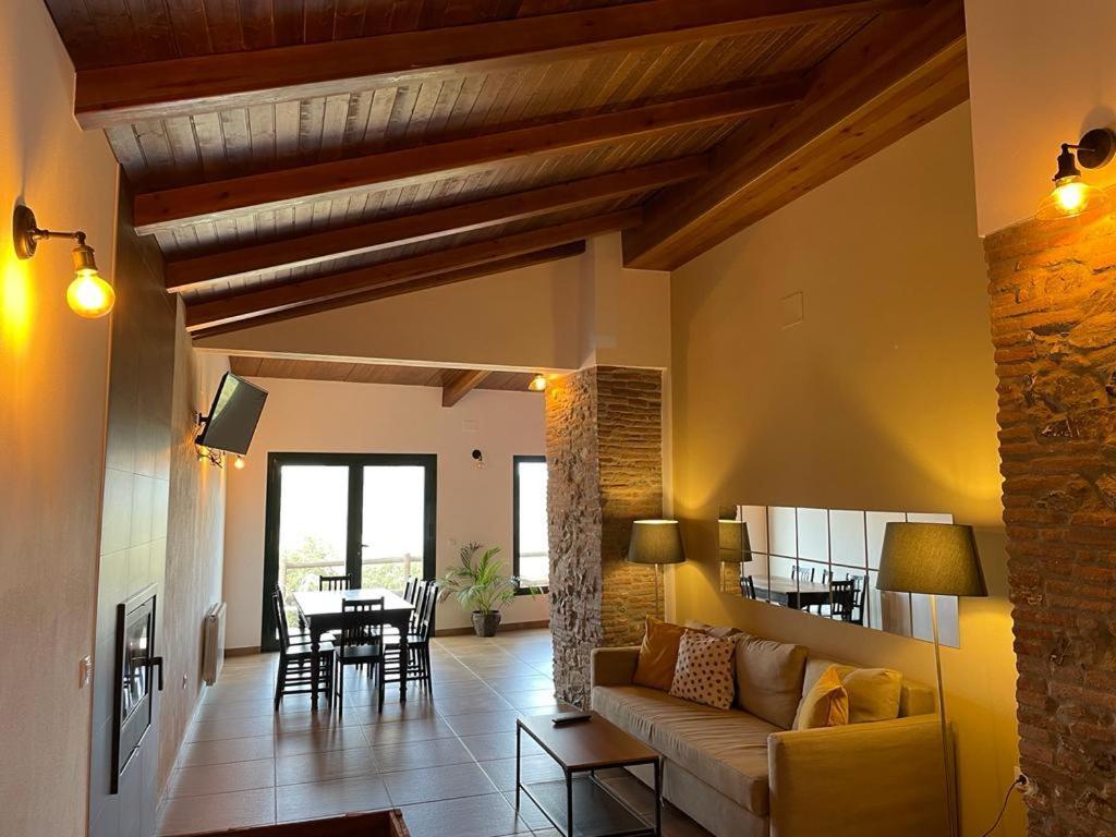 Dehesillas Country house *